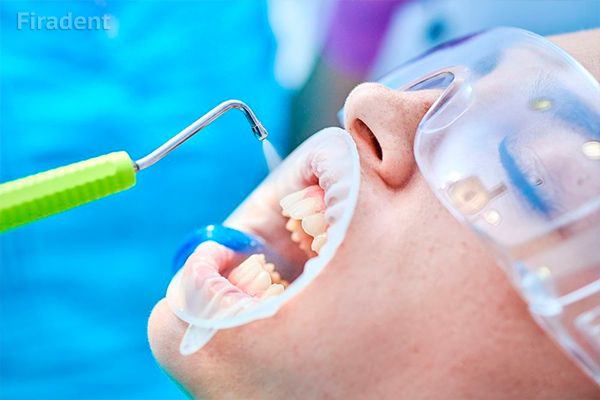 процедура гигиены зубов и полости рта проводиться в домашних условиях