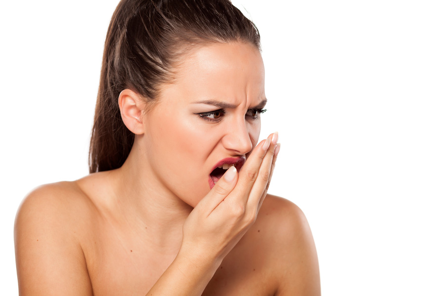 Причины запаха изо рта — бактерии на языке
