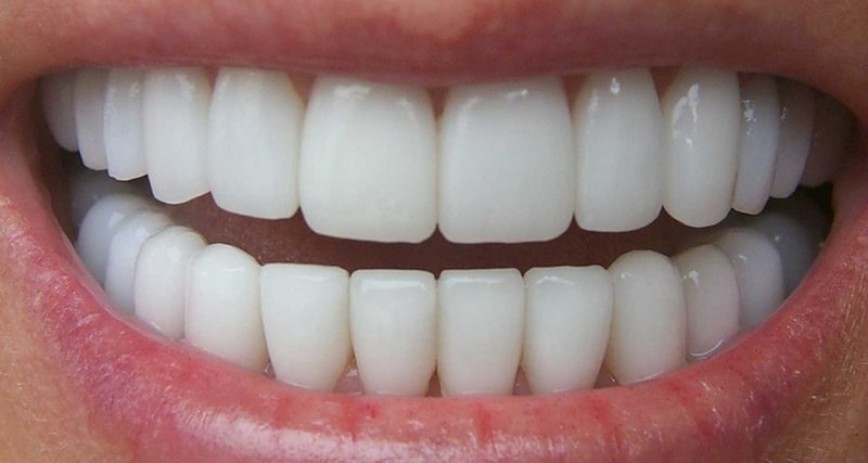 Количество зубов у человека составляет