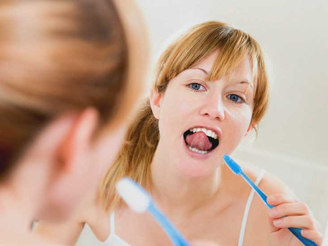 Регулярно чистить зубы