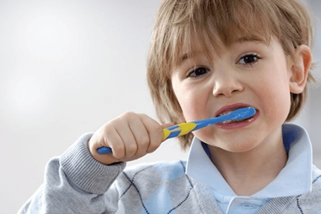 6 лучших детских зубных паст